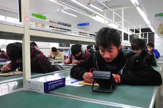 郑州市科技工业学校第二届校内职业技能大赛完美落幕