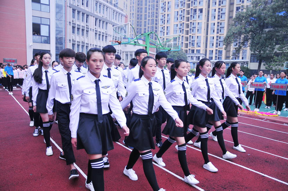 航空服务班惊艳亮相