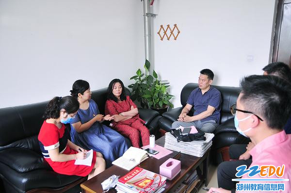 分组讨论 (2) 分组讨论 (2)
