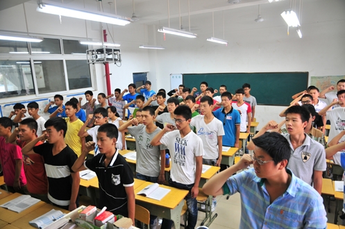 不讲知识、不立规矩 开学第一课“梦想先行”