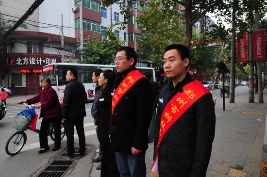 我为文明做贡献 畅通工程再次走上街头