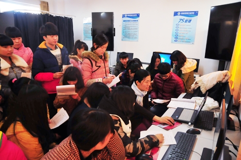 科工学校服装专业四“室”同堂练就九九归“衣”