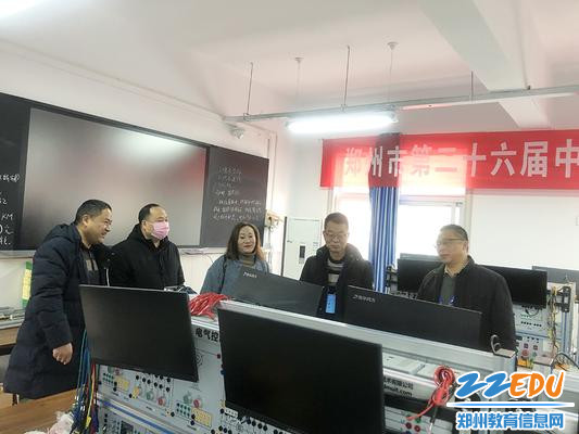 参观可编程控制器装调实操考核场地 参观可编程控制器装调实操考核场地