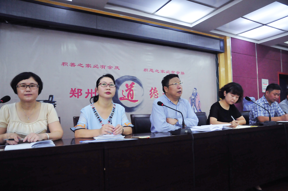 新学期校领导班子与老师们见面