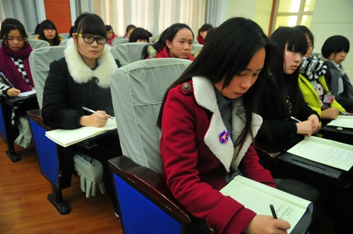 全市中职服装专业教师技能培训会在科工落幕
