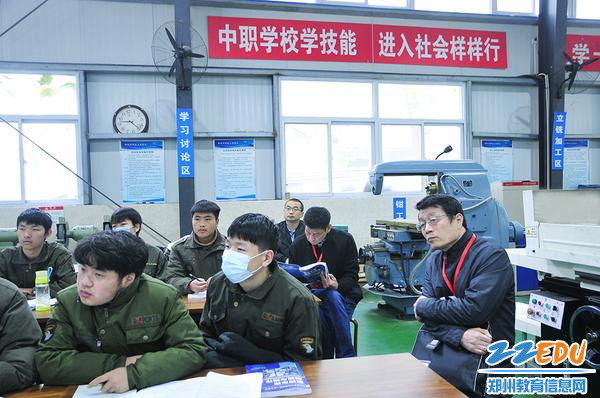 听取机械专业常态课 听取机械专业常态课