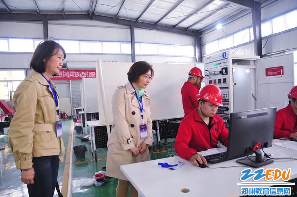 市教育局职成教处领导到场观摩 市教育局职成教处领导到场观摩