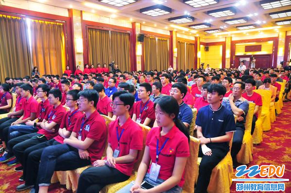 现场气氛热烈 现场气氛热烈