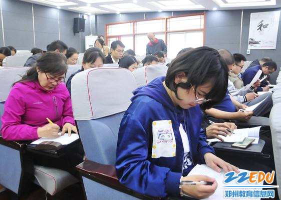 投票选举新一届工会委员 投票选举新一届工会委员