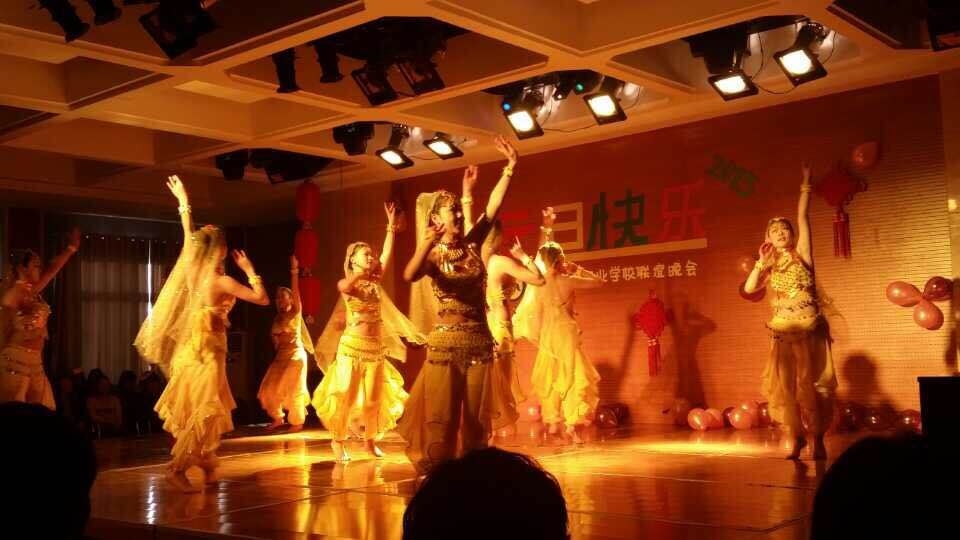 载歌载舞辞旧岁 “科工春晚”升起冬日暖阳