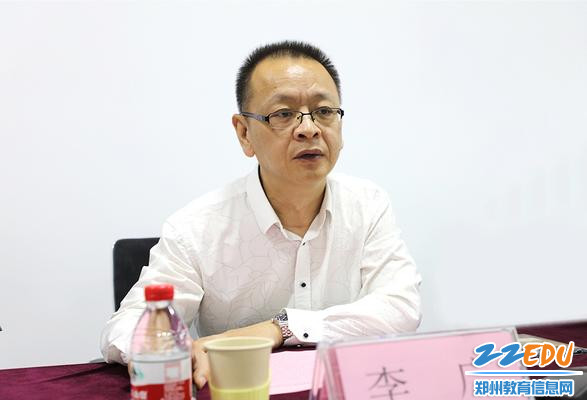 锦荣国际轻纺城总经理李广发言