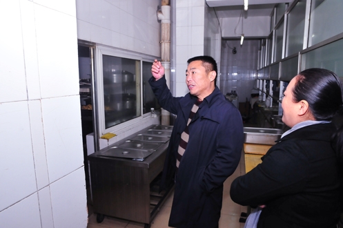 科工学校迎检 推动安全管理成为学校工作的新常态