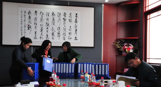 迎接师德师风先进校检查 推动校各项工作健康发展