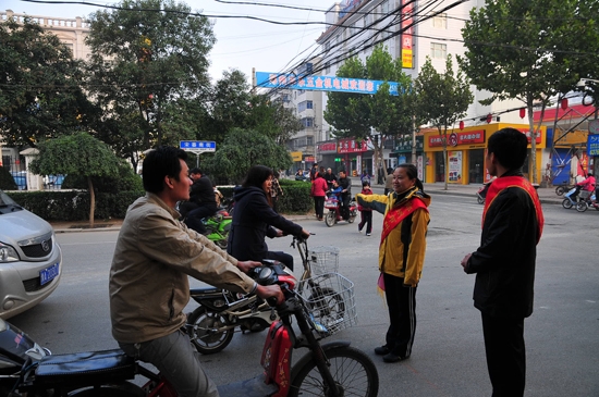 我为文明做贡献 畅通工程再次走上街头