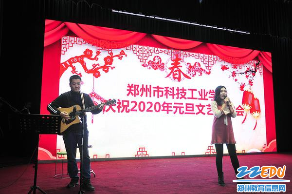 李远峰、王远老师演唱《新长征路上的摇滚》 李远峰、王远老师演唱《新长征路上的摇滚》